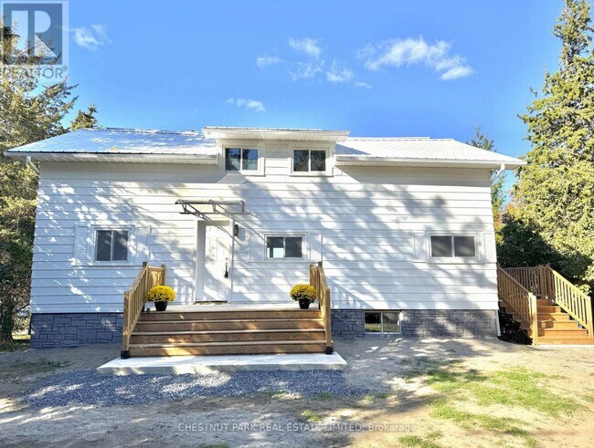 Building Photo - 41 Back Ln