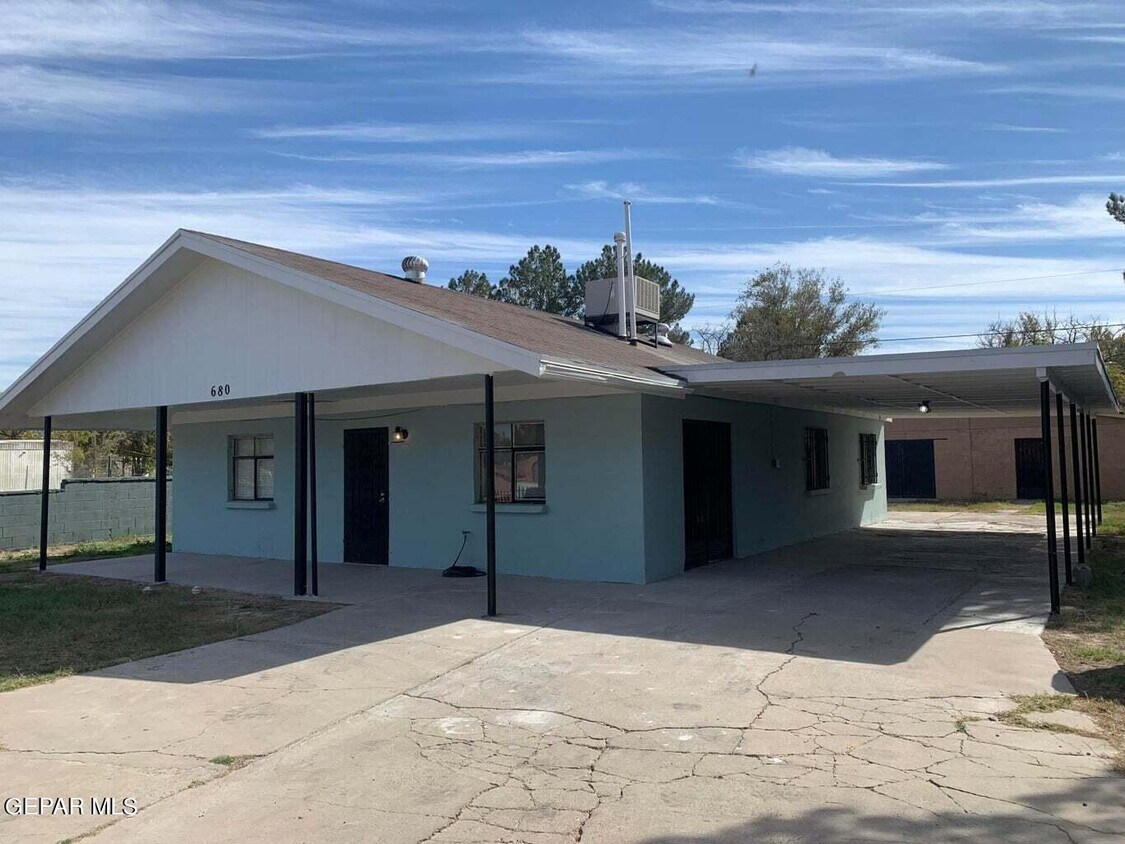 680 Artesano Rd, Socorro, TX 79927 House Rental in Socorro, TX