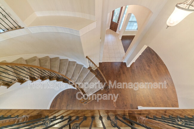 Building Photo - 7110 Hovingham