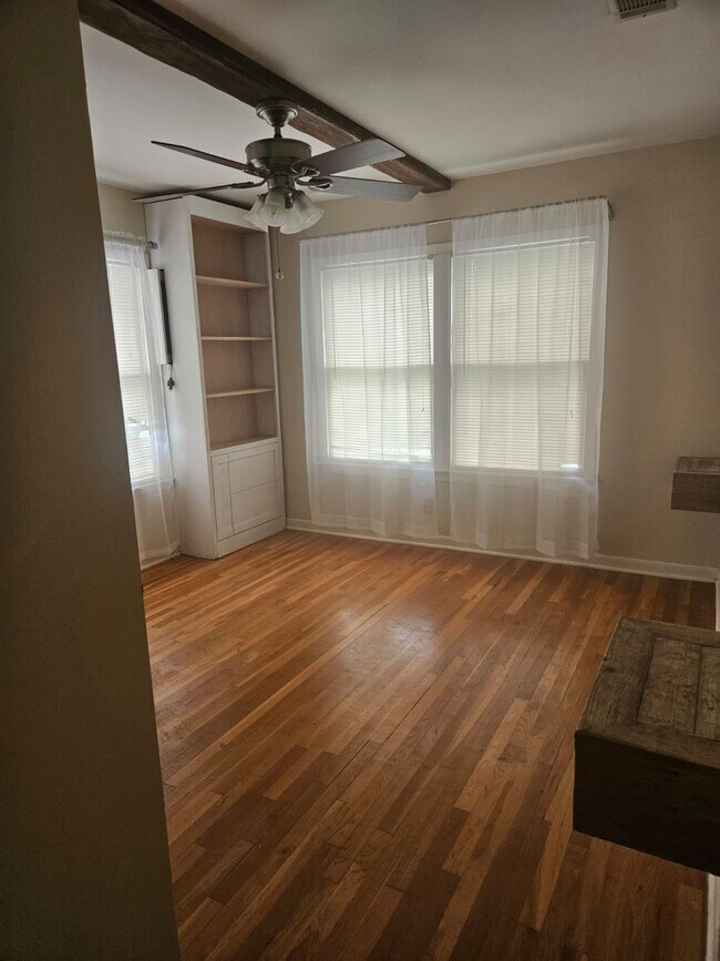 Foto del edificio - 1105 Sycamore St