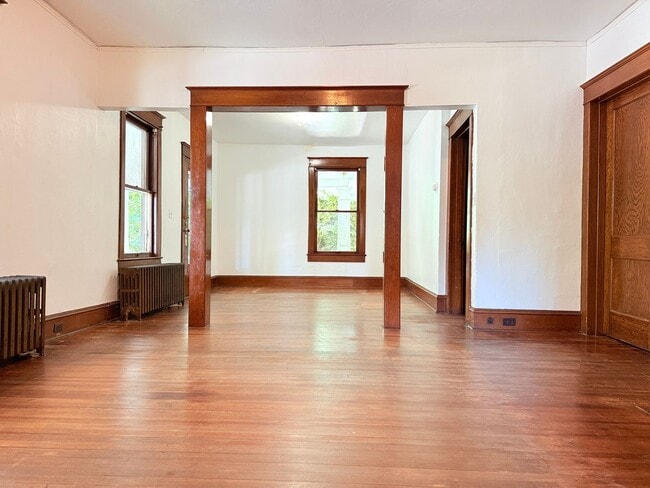 Foto del edificio - 303 E 6th St