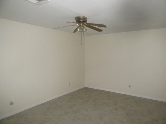 Building Photo - 5414 Deep Forest Dr