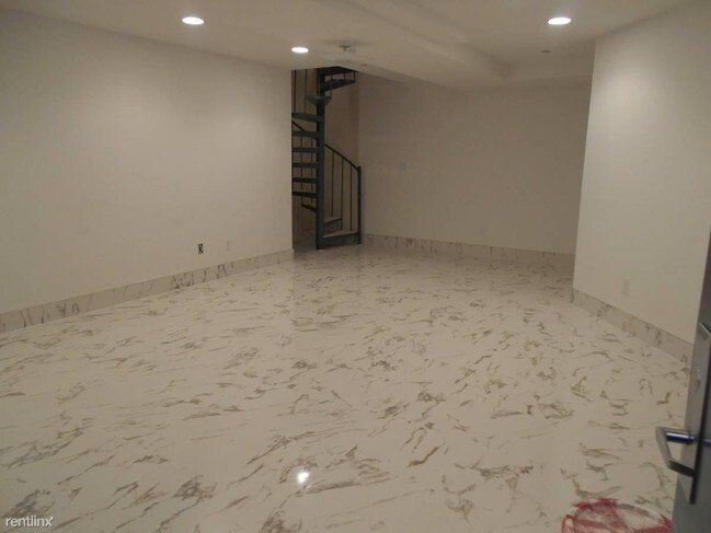 Foto del edificio - 2217 Astoria Blvd