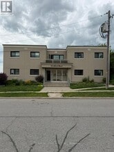 Building Photo - 73 Albert St