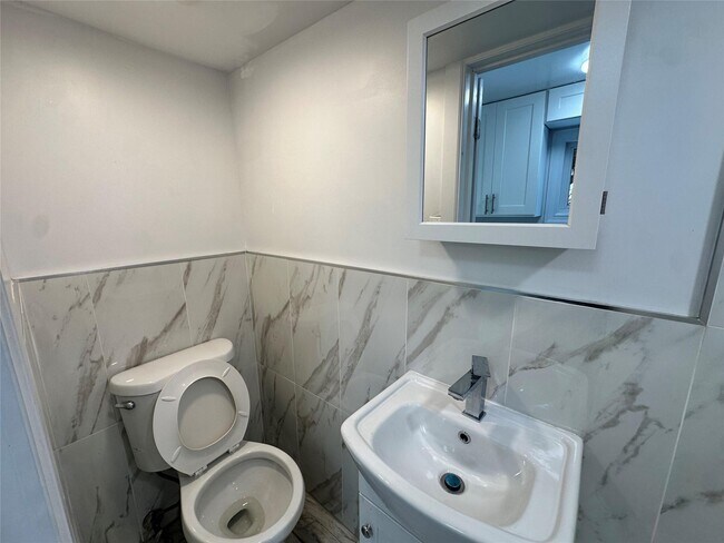 Foto del edificio - 216 1st St