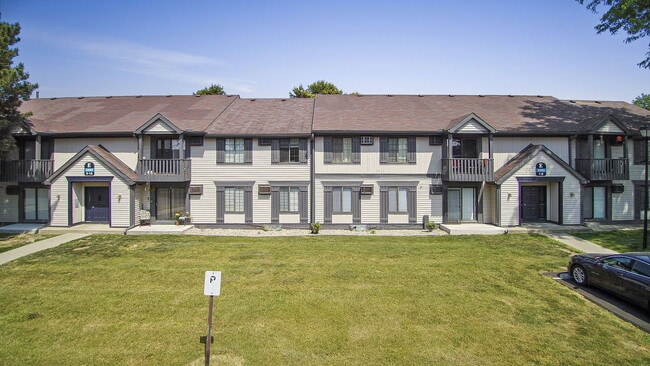 Building Photo - 5926 Walnut Cir Dr