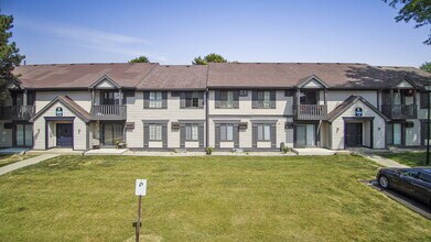 Building Photo - 5923 Walnut Cir Dr