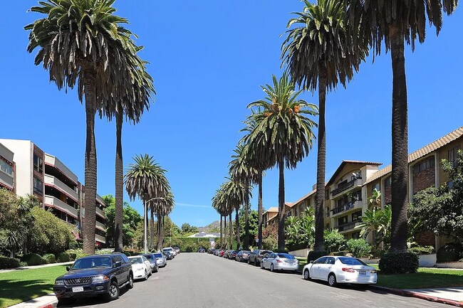 Building Photo - 1745 Camino Palmero St