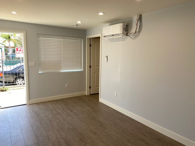 Building Photo - 13345 Glamis St
