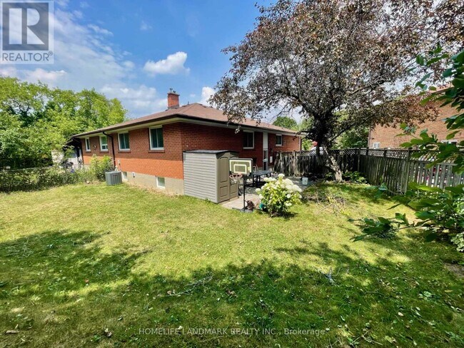 Building Photo - 23 Beethoven Ct