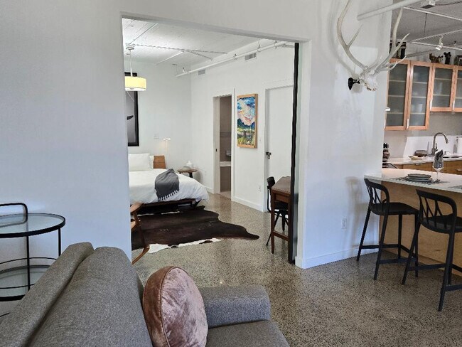 Foto del edificio - 790 Front St