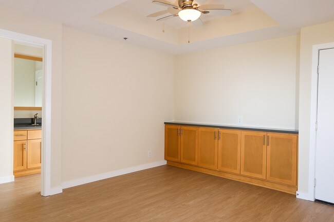 Foto del edificio - 740 S Burnside Ave