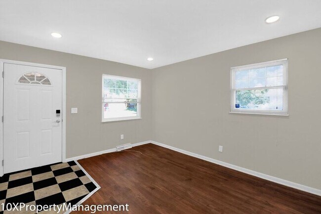 Building Photo - 1251-1253 Chesterton Lane