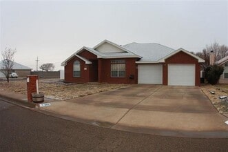 Building Photo - 3800 Benjamin Davis Dr