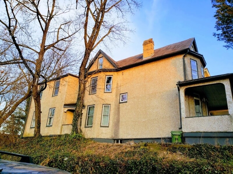 902 Gorsuch Ave, Baltimore, MD 21218