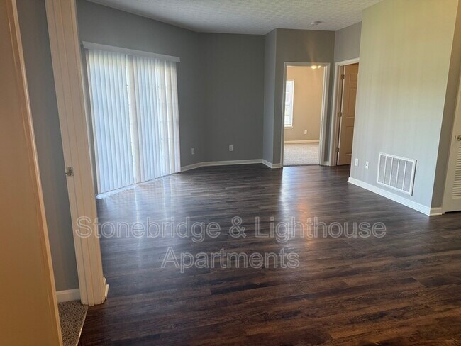 Building Photo - 3115 Lighthouse Dr