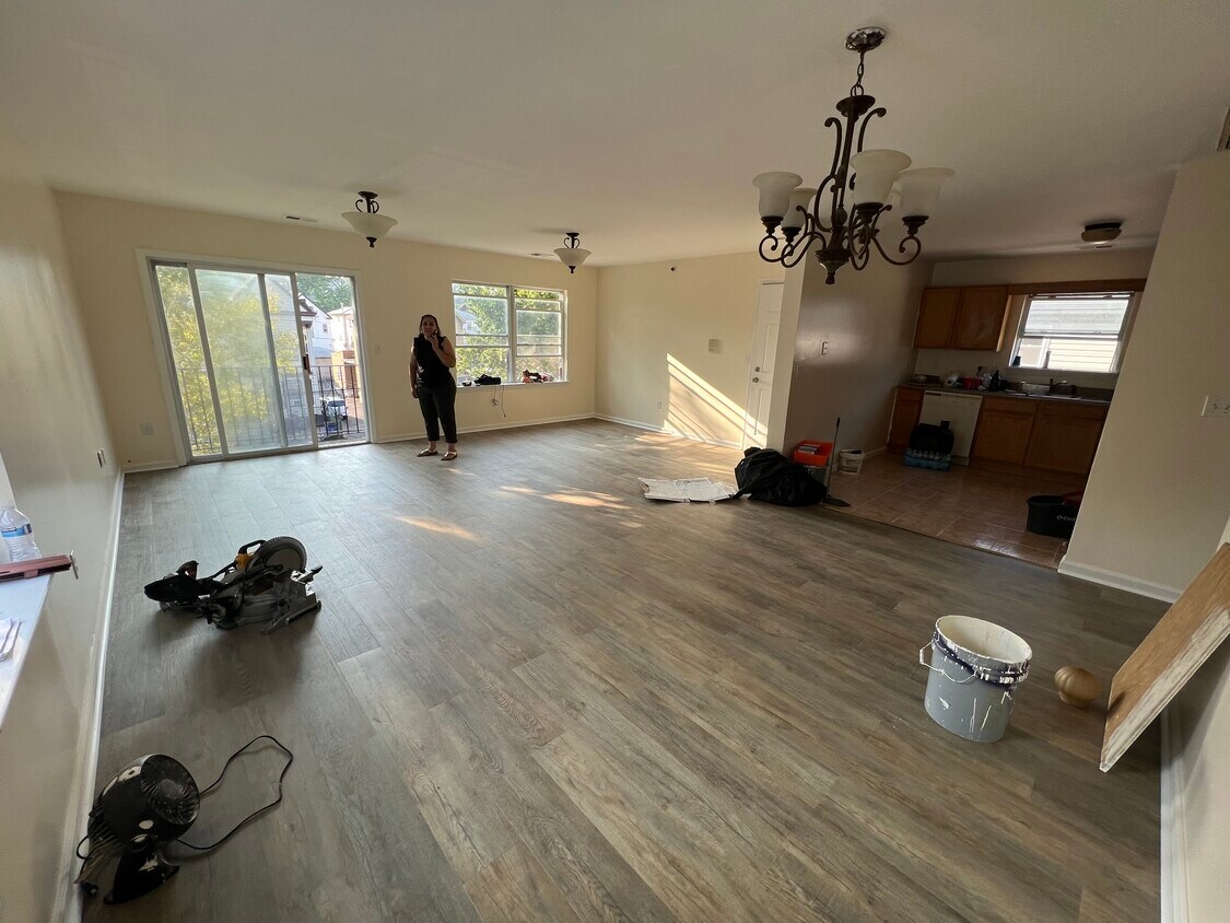 Living Room - 547 Broadway