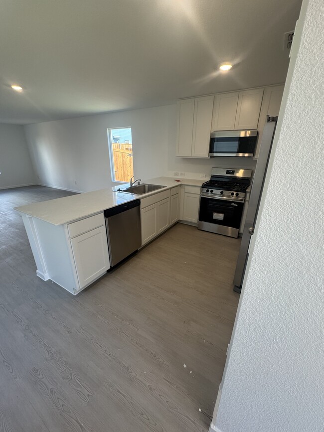 Building Photo - 12169 Steeplechase Dr