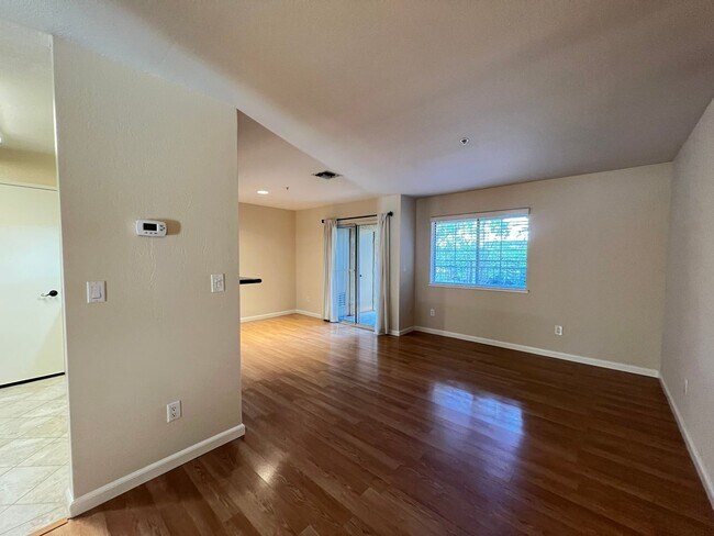 Foto del edificio - $500 Move In Special!! SPACIOUS & COZY 1 BEDROOM APARTMENT IN SAN RAMON!!!