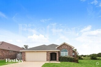 Building Photo - 2708 Beverly Dr