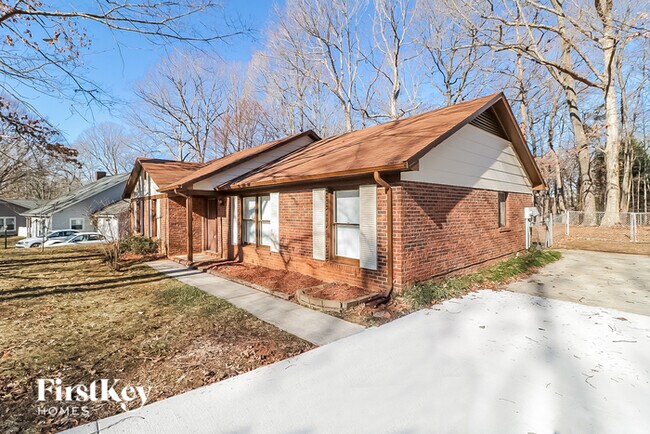 Foto del edificio - 5312 Carolwood Dr