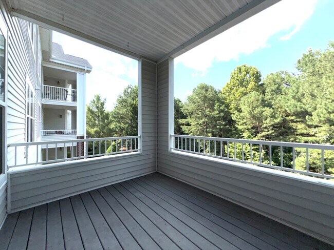 Foto del edificio - 233 Eyam Hall Ln
