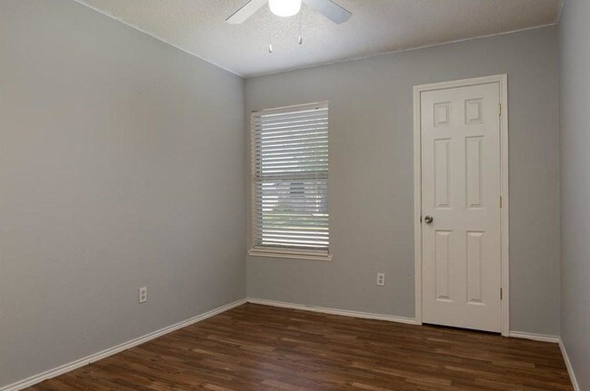 Building Photo - 1429 Spicewood