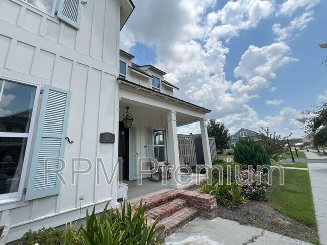 Building Photo - 1271 Rockport St