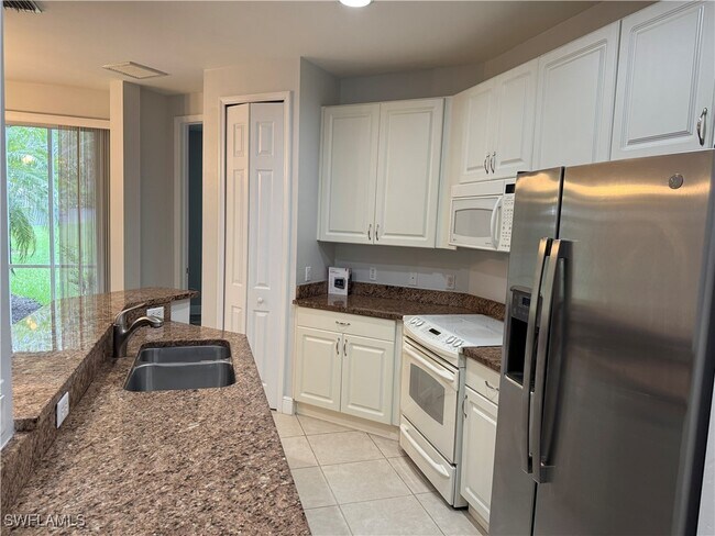 Foto del edificio - 1380 Sweetwater Cove