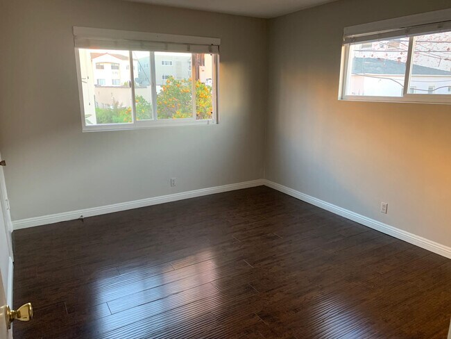 Foto del edificio - 832 S Gramercy Pl