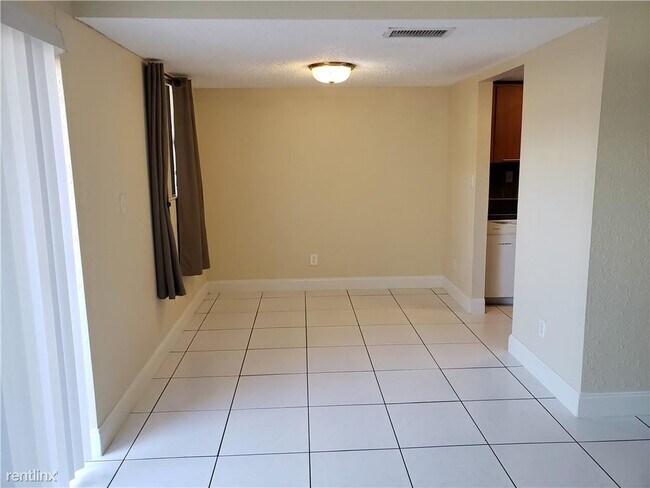 Building Photo - 6573 SW 41st Ct