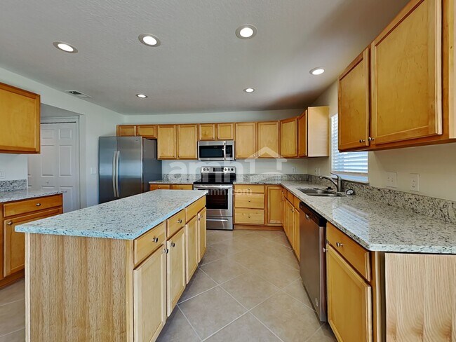 Foto del edificio - 715 Valrico Hills Ln