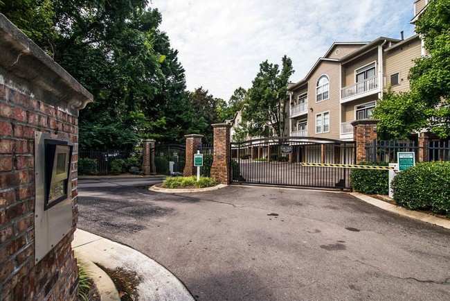 Foto del edificio - Perfect Green Hills Condo