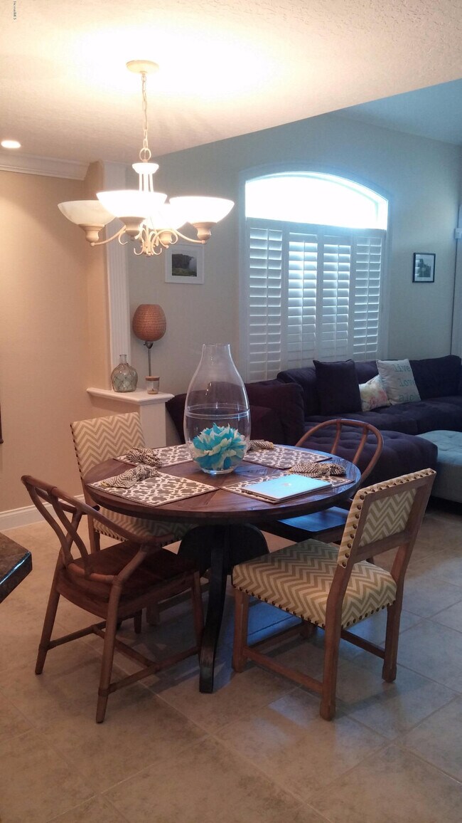 Foto del edificio - 411 Jackson Ave