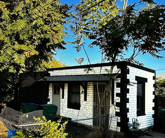 Building Photo - 625 Eureka Ave
