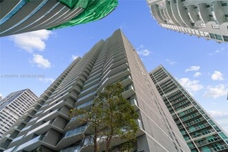 Building Photo - 77 SE 5th St