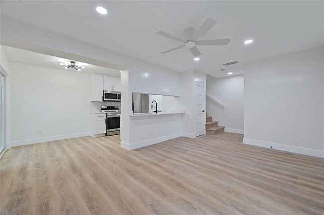 Building Photo - 3511 Alpine Cir