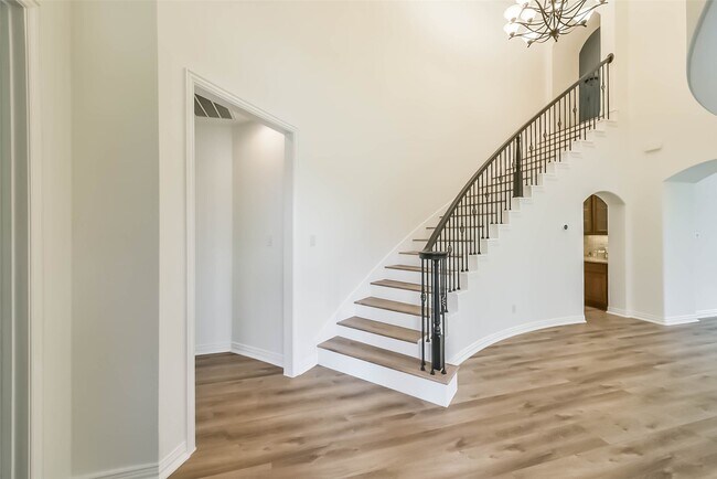 Foto del edificio - 1202 Maroon Ln