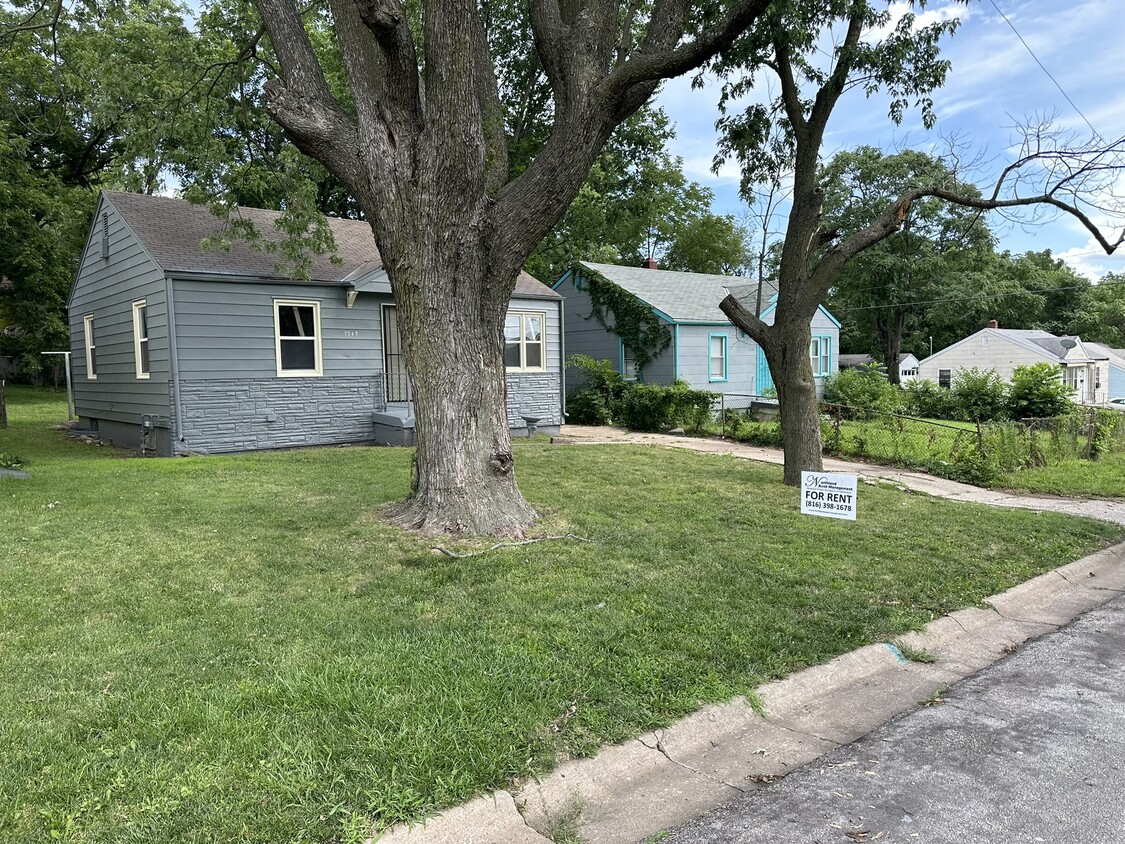 Primary Photo - 7345 Bellefontaine Ave