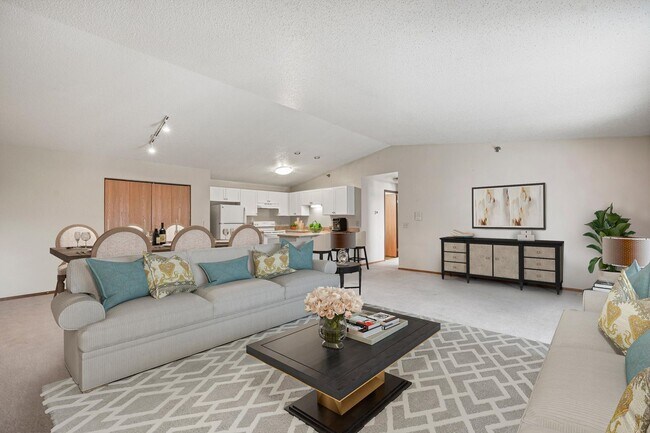 Foto del interior - Maple Creek Associates, LLC