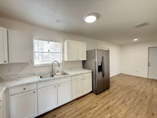 Building Photo - 7642 Quail St