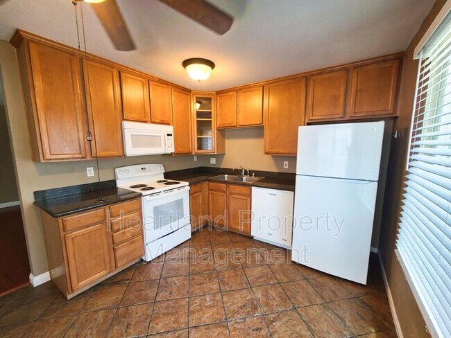 Foto del edificio - 6333 College Grove Way