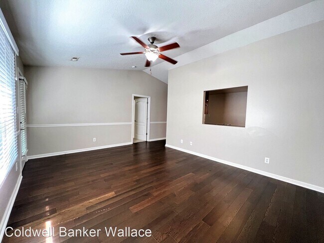 Foto del edificio - 2 br, 2 bath House - 3308 Sweet Pine Way
