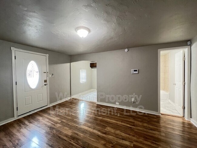 Foto del edificio - 322 Reed Ave