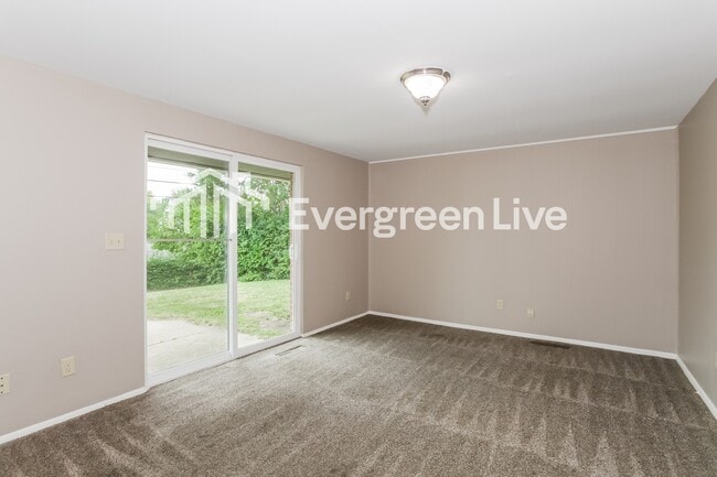 Building Photo - 5862 Brandt Pike