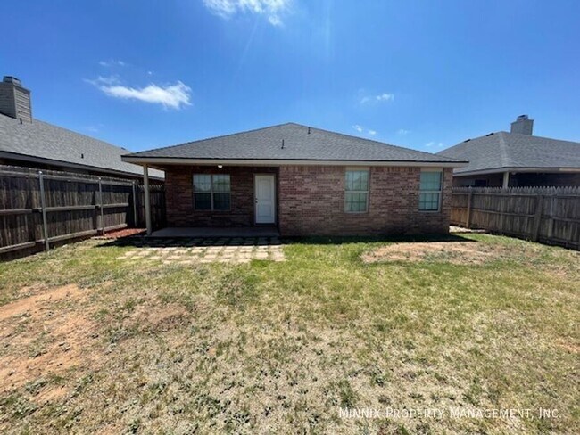 Foto del edificio - 5526 108th St