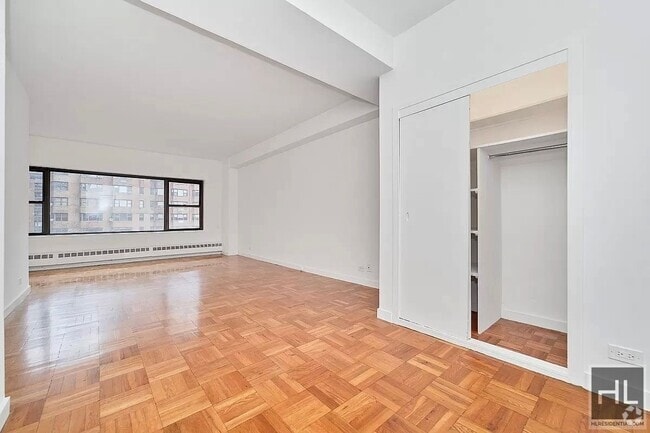Building Photo - EAST 55 STREET