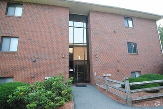 Building Photo - 133 Abbott Farm Ln
