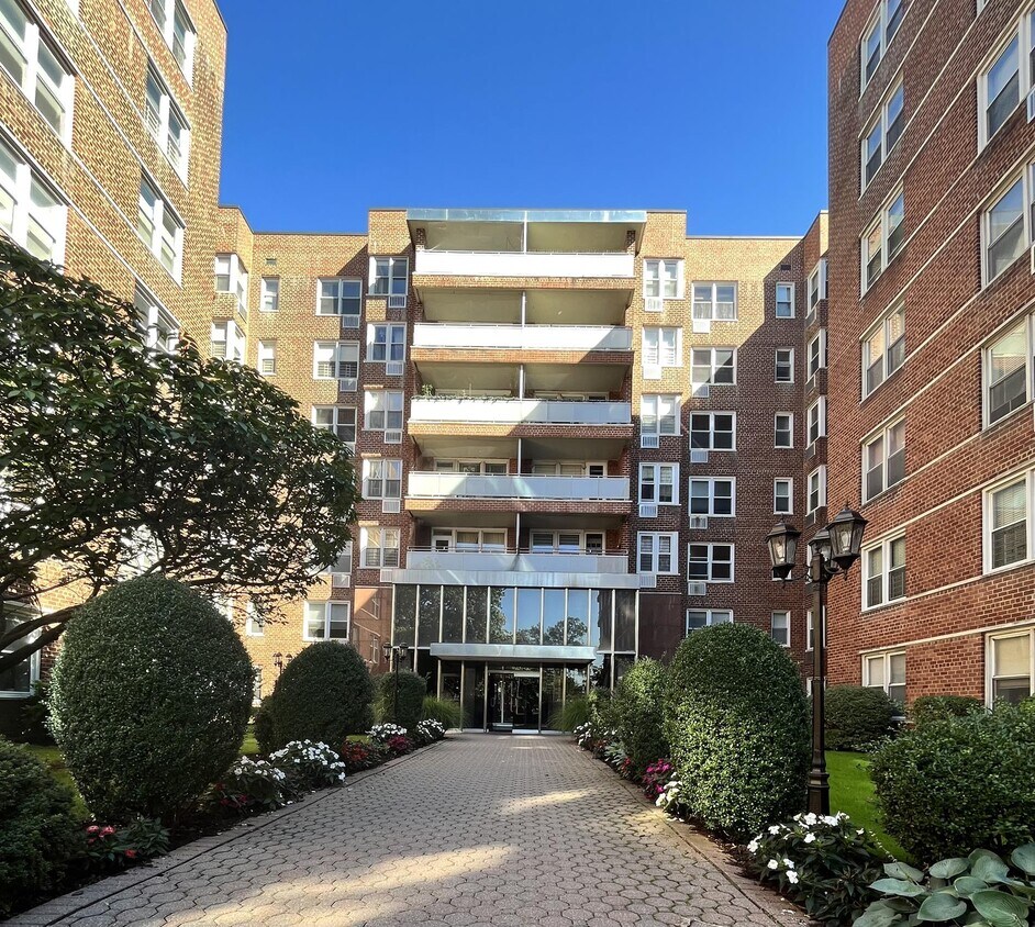 9201 Shore Rd Unit C501, Brooklyn, NY 11209 Room for Rent in