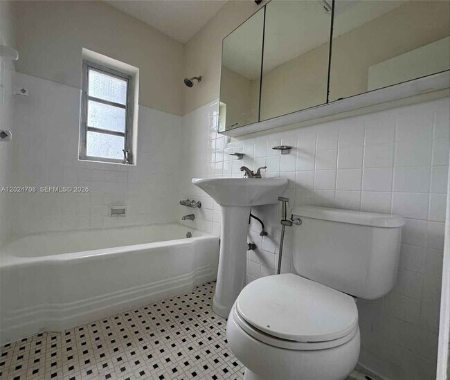 Foto del edificio - 1320 NW 87th St